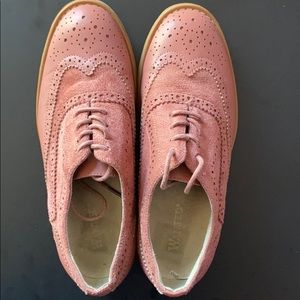 Pink girls dress shoes